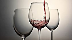 ¿Copas de cristal o de vidrio?